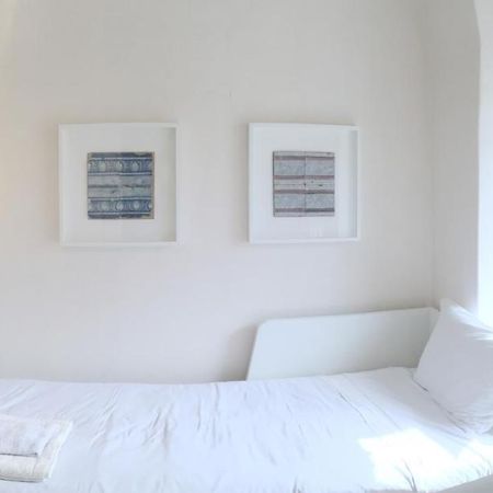 Room Atalaia- Ideal For Single Lisboa Екстериор снимка