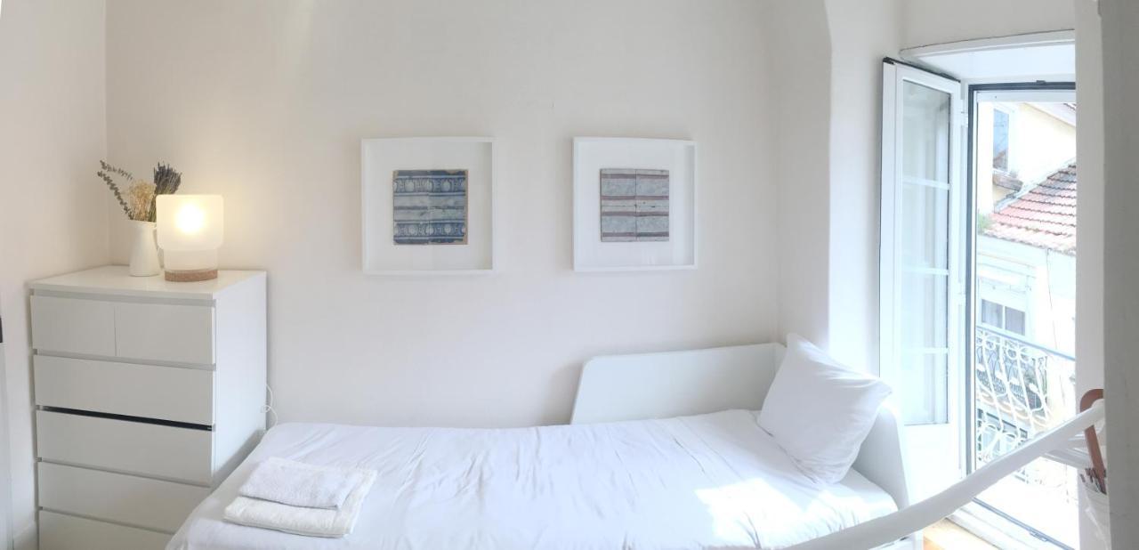 Room Atalaia- Ideal For Single Lisboa Екстериор снимка